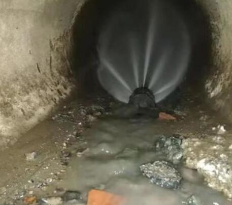 新巴尔虎左市政管道清淤