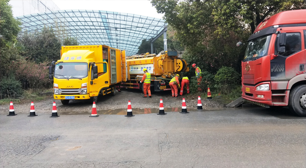 新巴尔虎左成区雨污水管网“四位一体”检测疏通项目